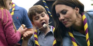 Ο πρίγκιπας Λούις με τη μητέρα του, Κέιτ Μίντλετον 