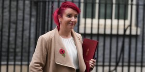 H υπουργός Μεταφορών του Κιρ Στάρμερ, Λουίζ Χέιγκ παραιτήθηκε