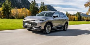 MG HS PHEV