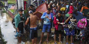 Μεξικανοί μετανάστες στα σύνορα με ΗΠΑ 