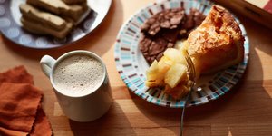 Συνταγή για πανεύκολη μηλόπιτα με σιμιγδάλι -Χωρίς αυγά, με εύκολα υλικά, λιώνει στο στόμα