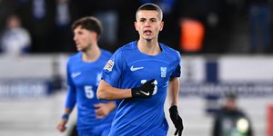 Ο Χρήστος Μουζακίτης με τη φανέλα της Εθνικής Ελλάδας