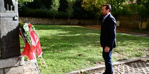 Κατάθεση στεφάνου από τον Νίκο Παππά