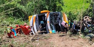 Τραγωδία στο Περού από πτώση λεωφορείου σε χαράδρα