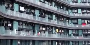  Η τρομακτική πολυκατοικία των 10.000 ατόμων που κρατά «εγκλωβισμένους» τους ενοίκους της