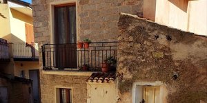Παλιό σπίτι στο χωριό Ολολάι της Σαρδηνίας