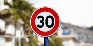 Πινακίδα ορίου ταχύτητας 