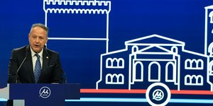 Ο δήμαρχος Θεσσαλονίκης στα εγκαίνια του μετρό Θεσσαλονίκης