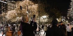 Τα πρώτα λαμπιόνια στο Σύνταγμα 