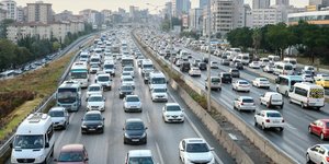 Κίνηση οχημάτων σε αυτοκινητόδρομο στην Τουρκία 