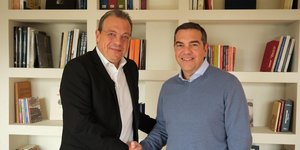 Χειραψία Φάμελλου με Τσίπρα