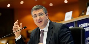 Η ακρόαση του Απόστολου Τζιτζικώστα, υποψήφιου επιτρόπου για τις Βιώσιμες Μεταφορές και τον Τουρισμό 