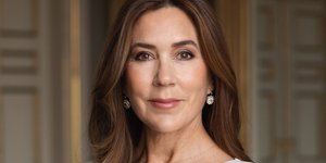 Το νέο νέο πορτρέτο της βασίλισσας Μαίρη της Δανίας