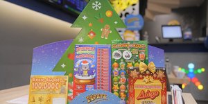 Χριστούγεννα στα καταστήματα ΟΠΑΠ με εορταστικά ΣΚΡΑΤΣ