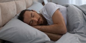 Πώς θα κοιμηθείτε μέσα σε μόλις 2 λεπτά