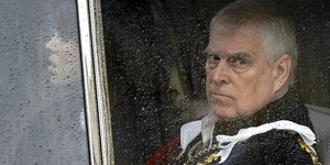 Πρίγκιπας Αντριου παραθυρο βροχη