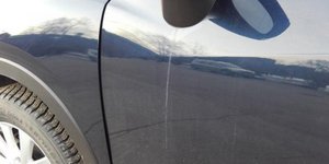 Άσπρη γραμμή καθρέπτης