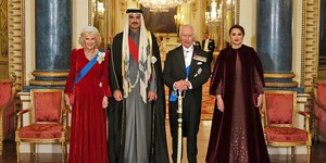 O βασιλιάς Κάρολος με την σύζυγό του Καμίλα, παρέθεσαν δεξίωση στον εμίρη του Κατάρ