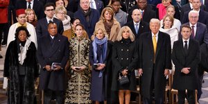 Έλαμψαν οι Πρώτες Κυρίες στα θυρανοίξια της Παναγίας των Παρισίων 