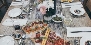 Πώς θα αποφύγετε τους τσακωμούς στα γιορτινά τραπέζια