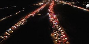 Συρία: Ουρές χιολομέτρων με πρόσφυγες που επιστρέφουν στη Δαμασκό από την Τουρκία 