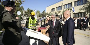 Παρουσία Νίκου Δένδια θεμελιώθηκε το κτίριο της νέας ειδικής μονάδας κυβερνοχώρου του ΓΕΕΘΑ