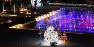 Ζήστε την απόλυτη χριστουγεννιάτικη εμπειρία με μια περιήγηση στο μαγευτικό πολικό τοπίο του The Ellinikon Experience Park 