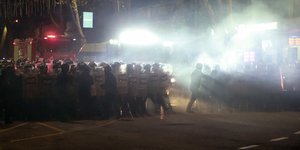 Βίαιη επέμβαση της αστυνομίας κατά φιλοευρωπαίων διαδηλωτών στην πρωτεύουσα της Γεωργίας