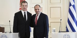 O Γιώργος Γεραπετρίτης με τον Σέρβο ΥΠΕΞ