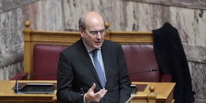 Ο Κωστής Χατζηδάκης στη Βουλή