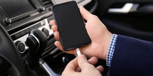 Φόρτιση κινητού τηλεφώνου 