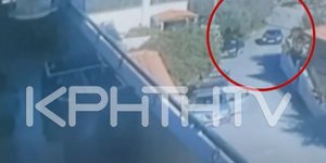 Στιγμιότυπο από το βίντεο με τη θανάσιμη παράσυρση της γυναίκας στο Ηράκλειο