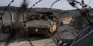 Ισραηλινό τανκ κοντά στη Συρία