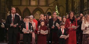 Ο πρίγκιπας Γουίλιαμ και η Κέιτ Μίντλετον με τα παιδιά τους