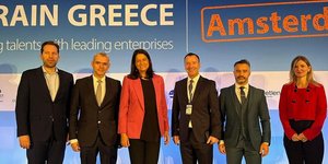 Η υπουργός Εργασίας Νίκη Κεραμέως 