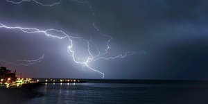 Κακοκαιρία με έντονη κεραυνική δραστηριότητα