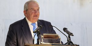 Ο Κώστας Καραμανλής σε ομιλία του