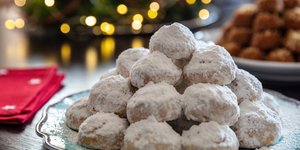 Συνταγή για παραδοσιακούς κουραμπιέδες με 5 μόνο υλικά -Λιώνουν στο στόμα