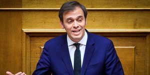 Ο Δημήτρης Μάντζος στη Βουλή
