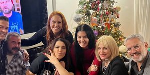 Το σούπερ πάρτι της Σίσσυς Χρηστίδου στο σπίτι της για τα γενέθλια της Κορινθίου -Εκεί και ο Αϊβάζης [εικόνες]