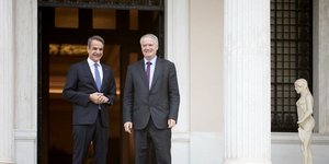 Ο πρωθυπουργός Κυριάκος Μητσοτάκης με τον Γενικό Γραμματέα του Οργανισμού Οικονομικής Συνεργασίας και Ανάπτυξης (ΟΟΣΑ), Mathias Cormann