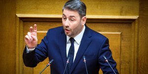 Ο πρόεδρος του ΠΑΣΟΚ Νίκος Ανδρουλάκης στη Βουλή