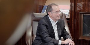 Παύλος Τσίμας: «Η δημοσιογραφία ήταν ένας γάμος από προξενιό που εξελίχθηκε σε γάμο από έρωτα»