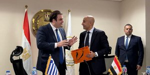 Συναντήσεις του Κυριάκου Πιερρακάκη με τους Αιγύπτιους ομολόγους του, στο Κάιρο