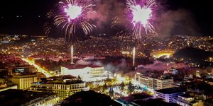 Πυροτεχνήματα στον ουρανό της Αθήνας