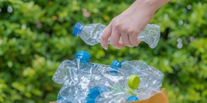 Πλαστικά μπουκάλια 