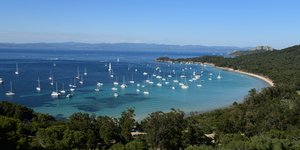 Το Porquerolles είναι ένα γαλλικό νησί που συχνά περιγράφεται ως «πλωτό δάσος» από τους ντόπιους