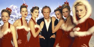 Ο Βill Nighy στο «Love Actually», ίσως την τελευταία πραγματικά σουδαία χριστουγεννιάτικη ταινία / IMDB