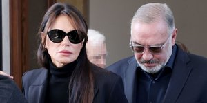 Συγκίνησε η Σίλια Κριθαριώτη στο Madwalk 2024 -Το μαύρο νυφικό που σχεδίασε στη μνήμη του Αντώνη Λυμπερη