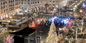 Στολισμένη η πλατεία Αριστοτέλους